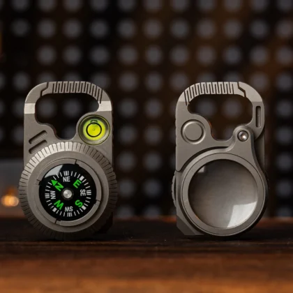 Mini Boussole Mousqueton en Titane Gr5 EDC