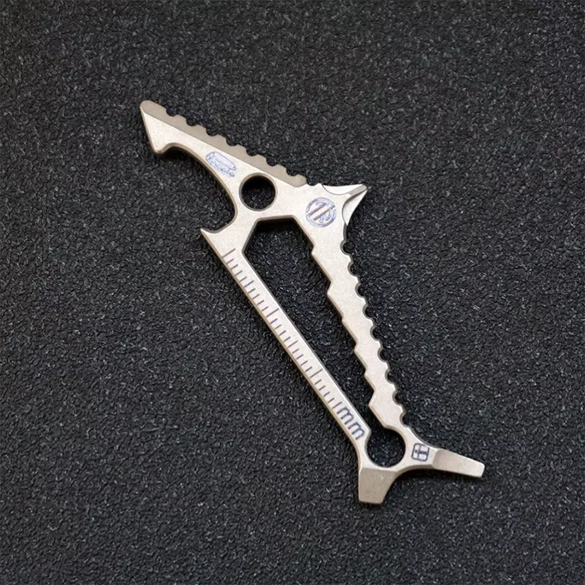 Mini outil multifonction en alliage de titane épuré – Image 3